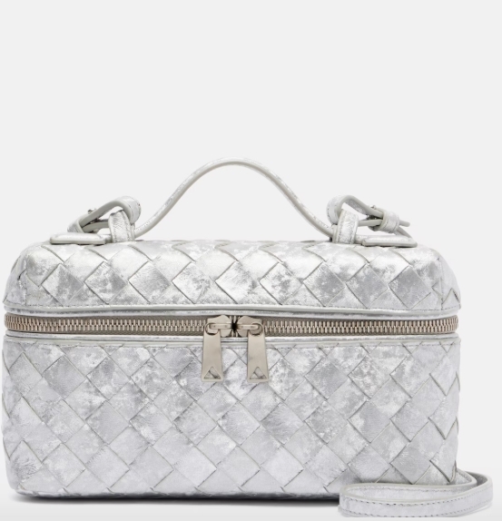 Bottega Veneta 4320加元