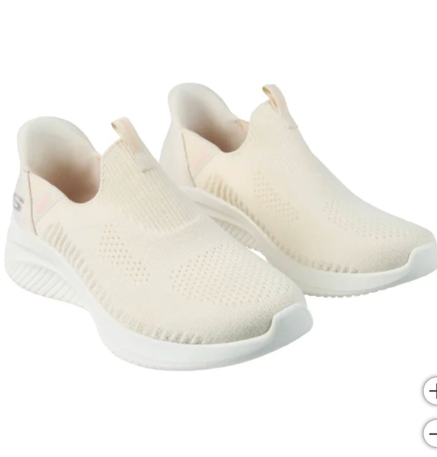 斯凯奇女士超柔韧鞋