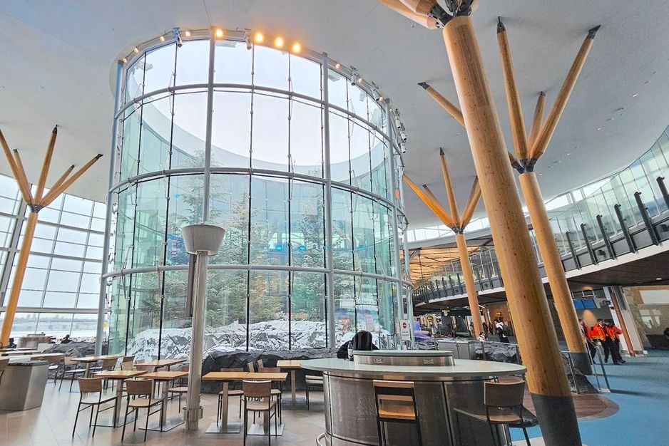 温哥华国际机场内部