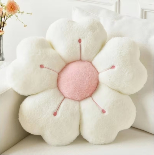 柔软雏菊毛绒抱枕6.41元