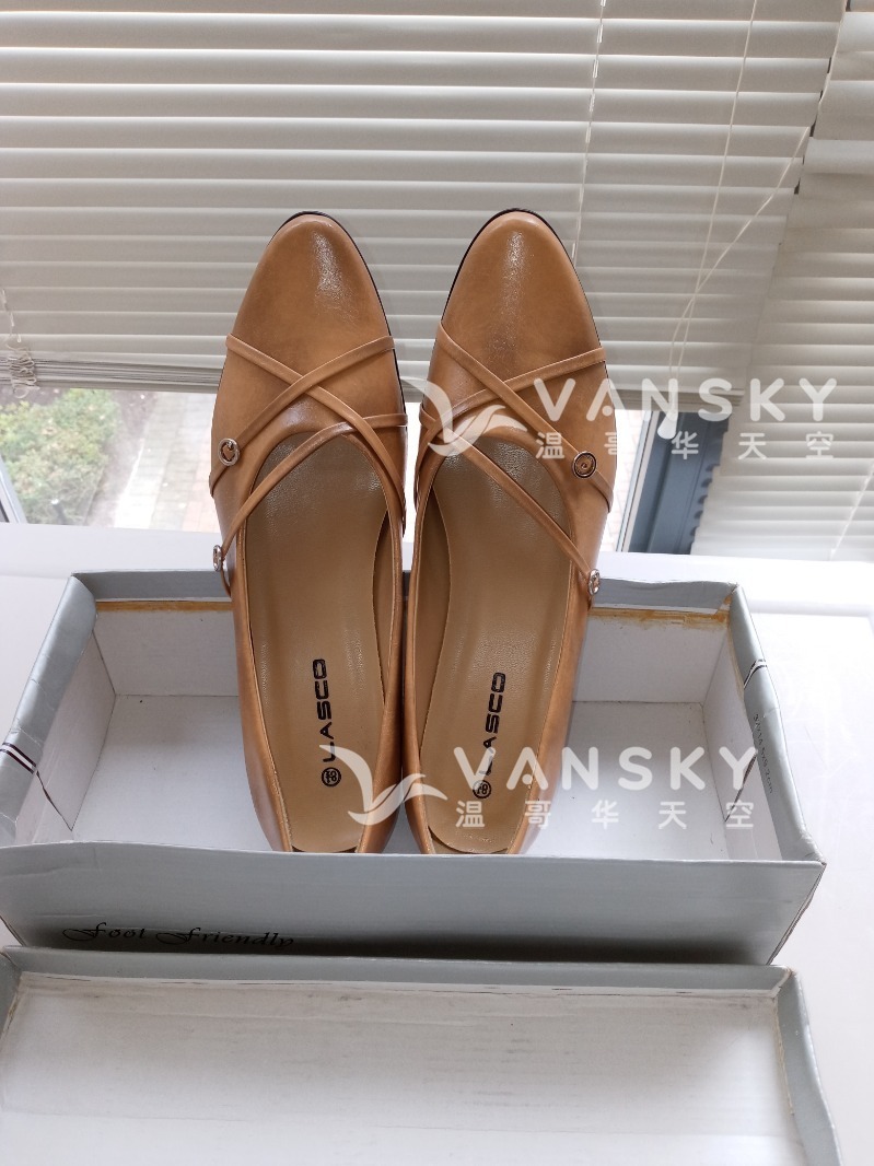 250302214024_米色2.5cm高女高跟鞋尺寸：39.jpg