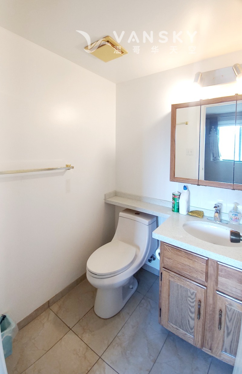250507144943_washroom_master_bedroom.jpg