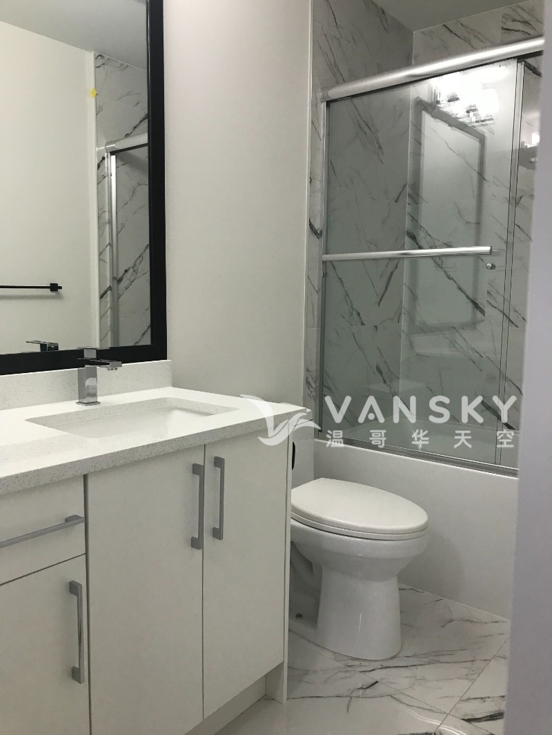 250827203317_bathroom_3.jpg