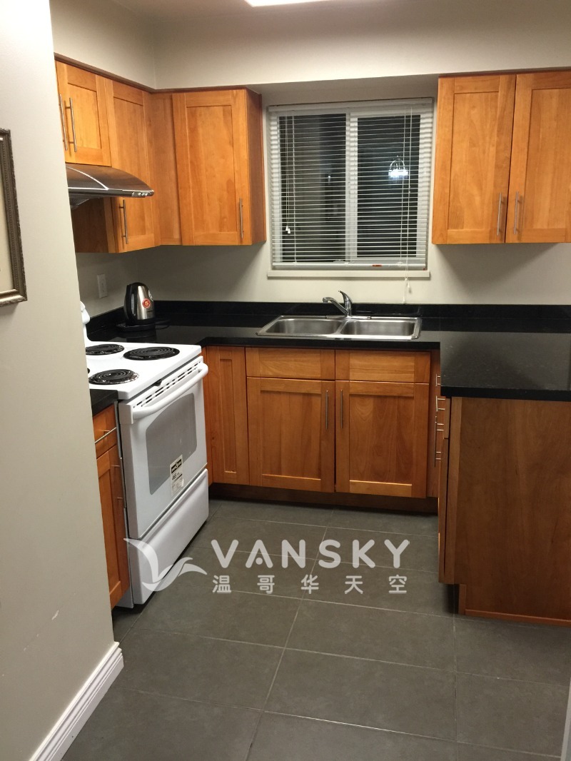 251020153443_kitchen.JPG