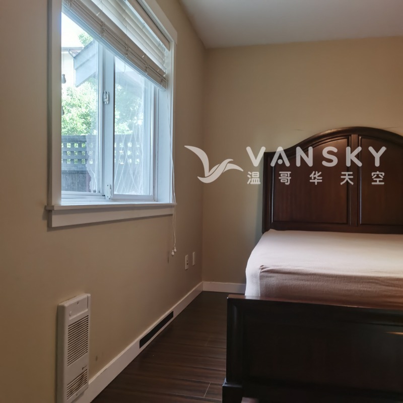 251022124938_BedWindow.jpg