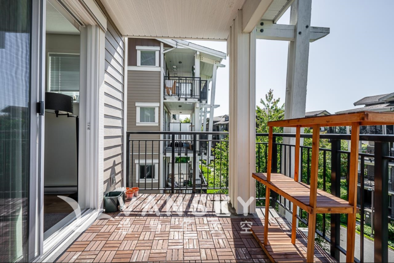 251027195442_Balcony-1.png