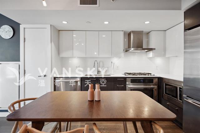 260502100305_kitchen.jpg