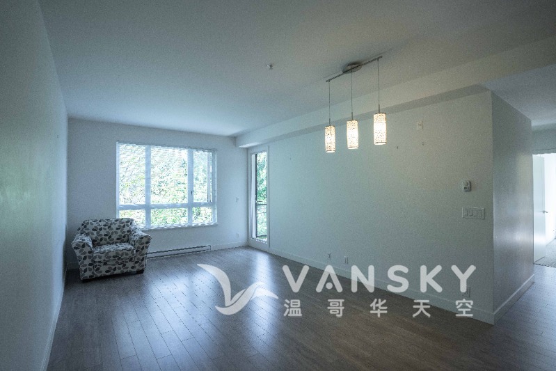 260504001251_LivingRoom.jpg