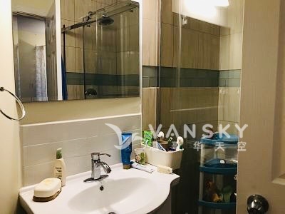 260509110234_COQ_suite_bathroom.jpg