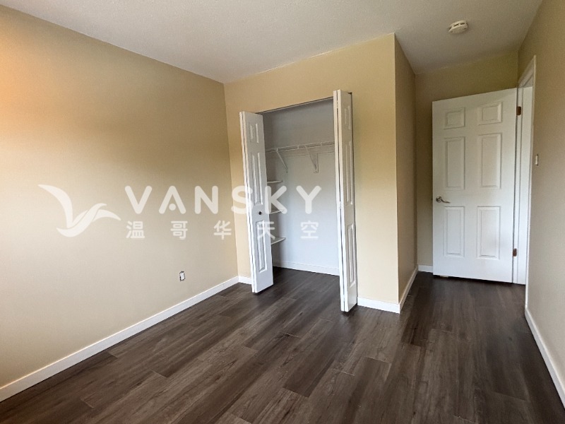 260526214242_yy4b-bedroom.JPG