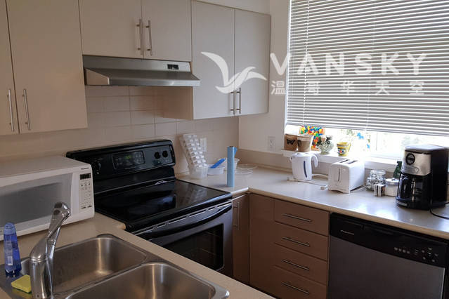 260527182544_kitchen.jpg