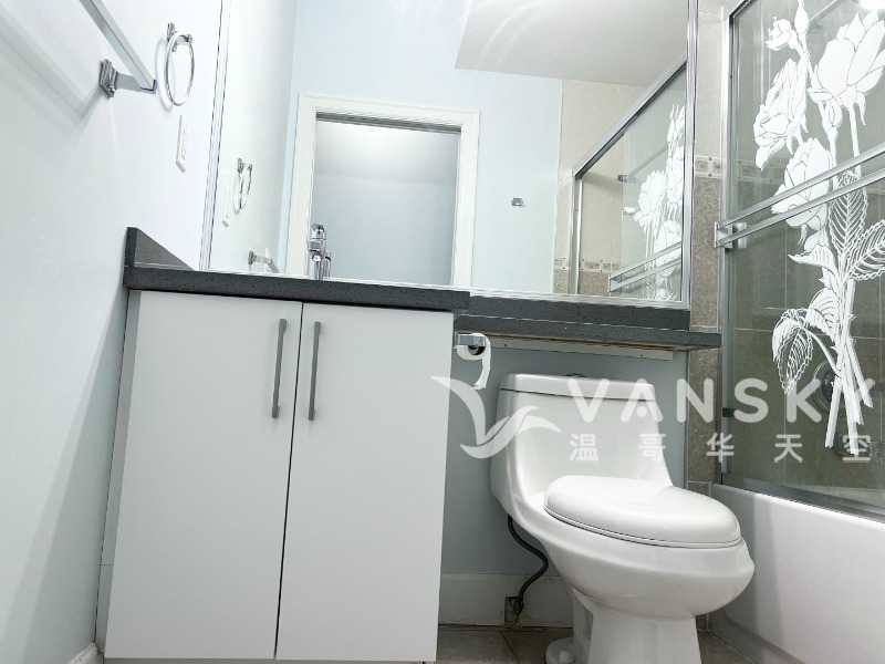 260604214305_2b1bbathroom.jpg