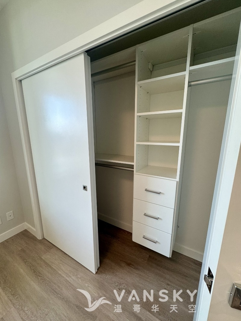 260609003553_closet.jpeg