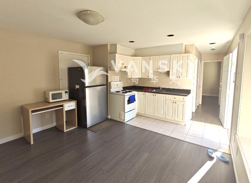 260614085903_kitchen.jpg