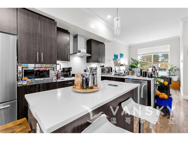 260621164442_kitchen.jpg