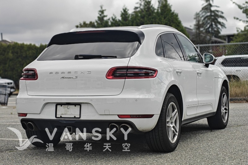 260715112135_2016-Porsche-Macan-2765528588599335.jpg