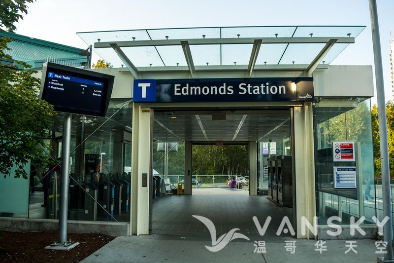 260719185335_800px-Translink_Edmonds_Station-a.jpg