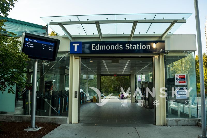 260724161140_800px-Translink_Edmonds_Station-a.jpg