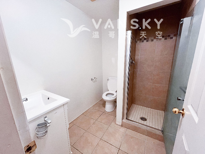 260809121208_shower_room.jpg