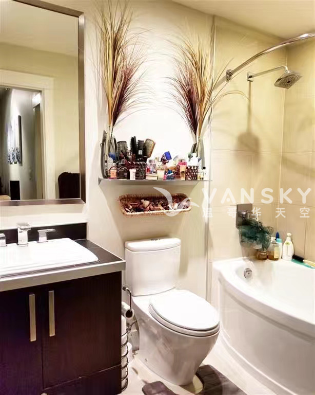 260810115841_bathroom.jpg
