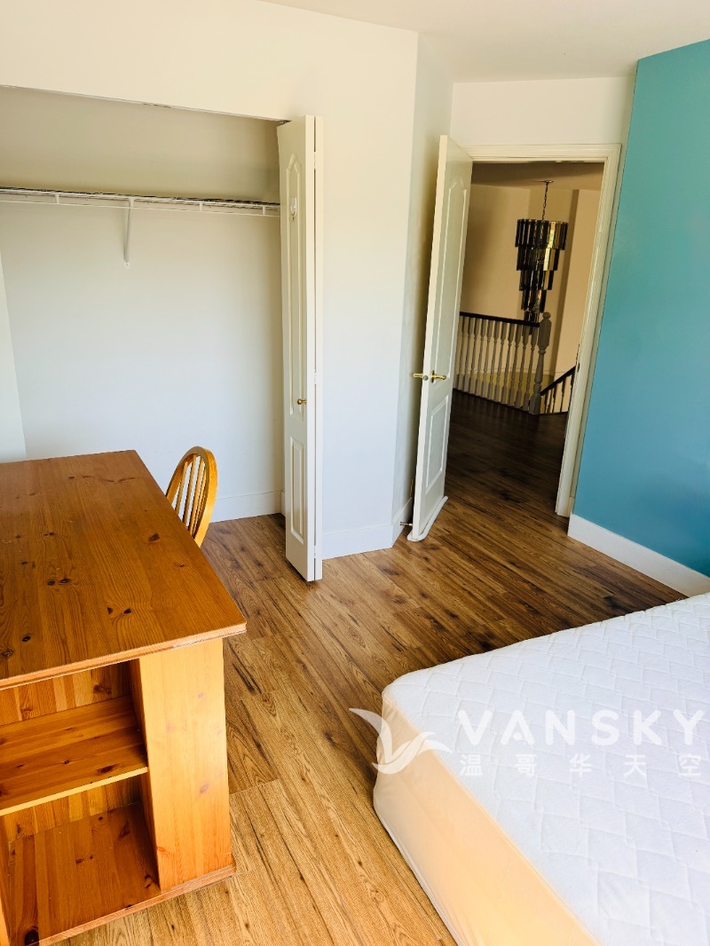 260824113213_room3-1.jpg