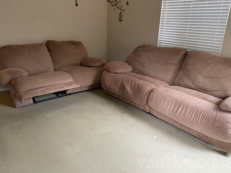 200915113741_Sofa.jpg