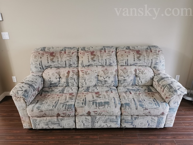 201101100015_Sofa.jpg