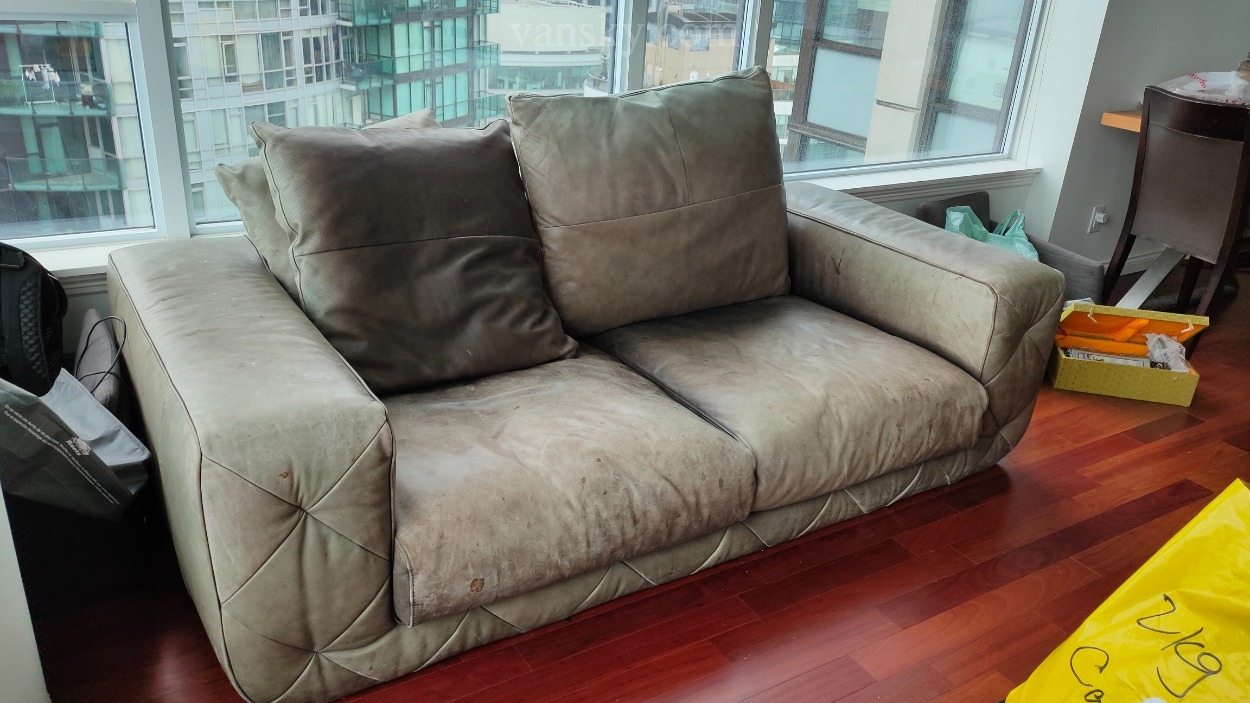 210826143620_sofa1.jpg