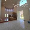 本拿比 (近 Brentwood) 新装修独立屋 超大250呎单间出租！带空调/带家具，随时入住！