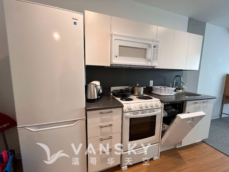 250428123835_kitchen.jpg