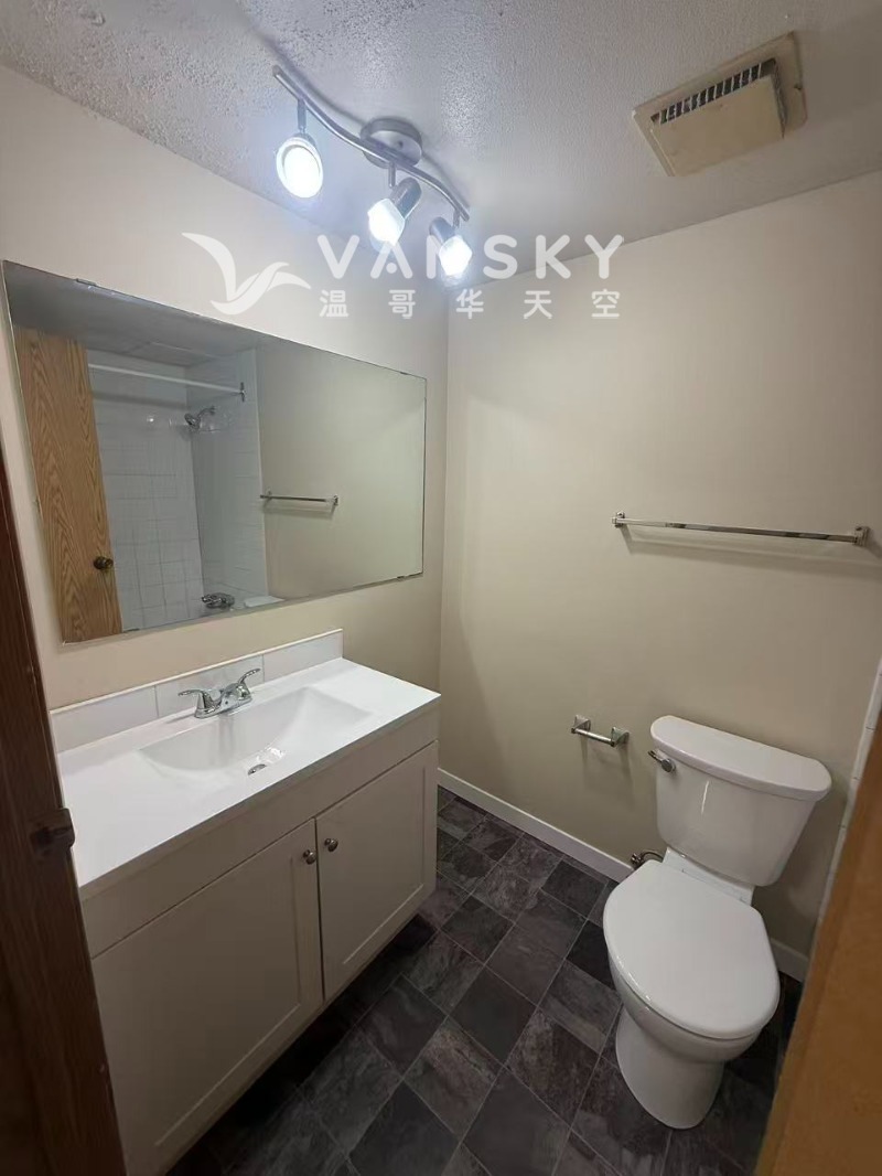 260823143416_bathroom.jpg