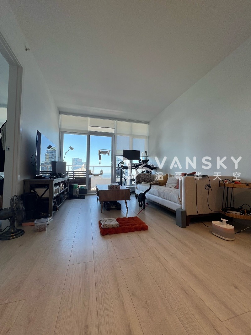 250402192429_LivingRoom.jpeg