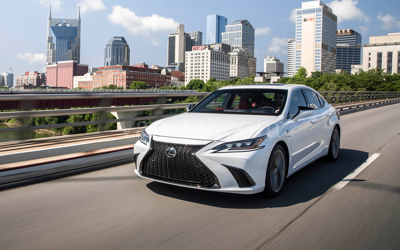 190415004038_lexus-2019-es-350-fsport-ultra-white-front-x.jpg