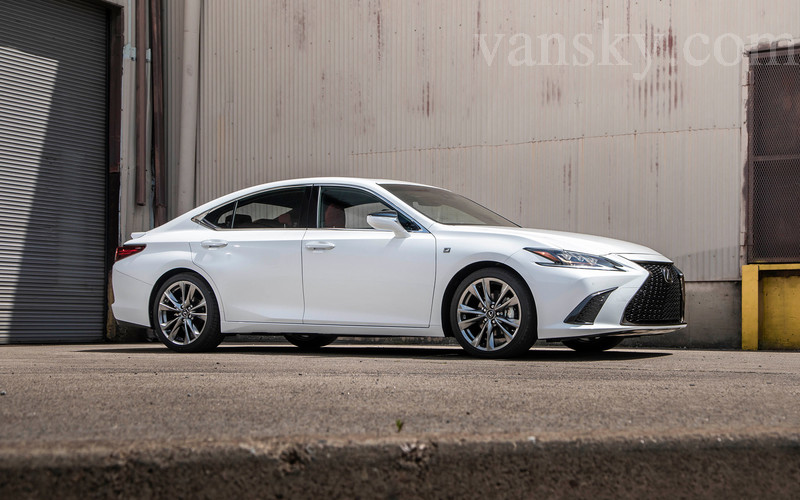 190415004039_lexus-2019-es-350-fsport-ultra-white-x.jpg