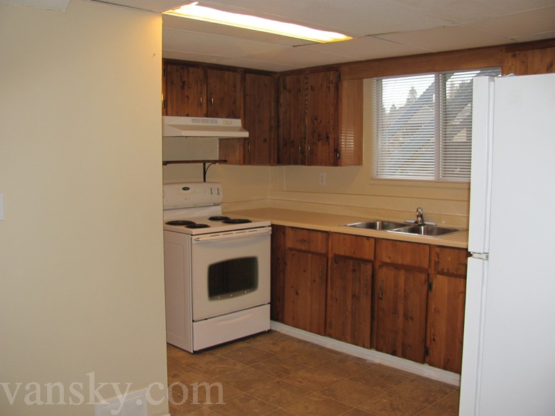 201102085431_house-kitchen.JPG