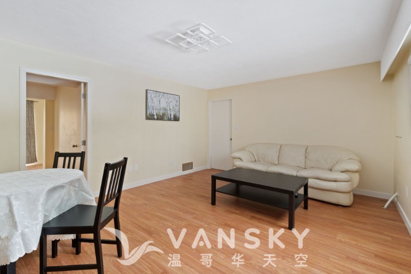 260805210004_17-web-or-mls-17.jpg